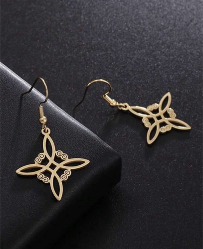 Gold celtic design witch - witch, knot