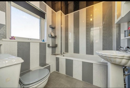 Used bathroom suite - used,