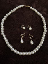 Pearl Style Necklace And 2 Matching Clip Earrings Set Ladies