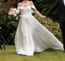 Stunning Classic Madi Lane Wedding Dress With Italian Veil Traditional Ivory