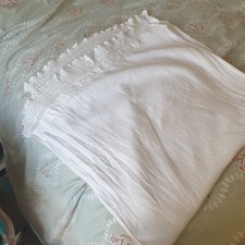 Vtg White Cotton Lace Guest
