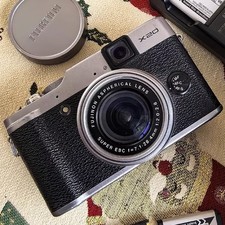 FUJIFILM Fuji X Series X20 12.0MP 4x Optical Zoom Digital Camera -Silver
