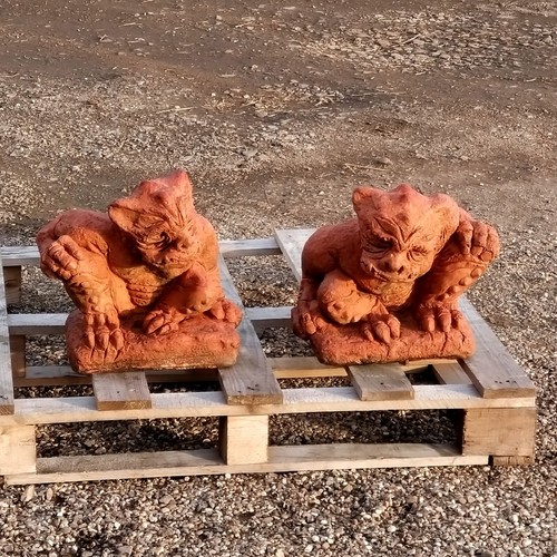 Terracotta large gargoyle - terracotta,