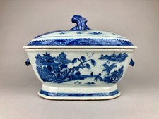 ANTIQUE CHINESE PORCELAIN 18th
