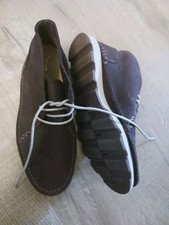 Ladies Clarks  Purple Nubuck