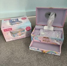 Jewelkeeper - Girls Musical