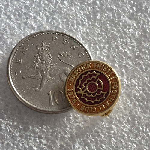 Partick thiistle micro badge - thiistle,