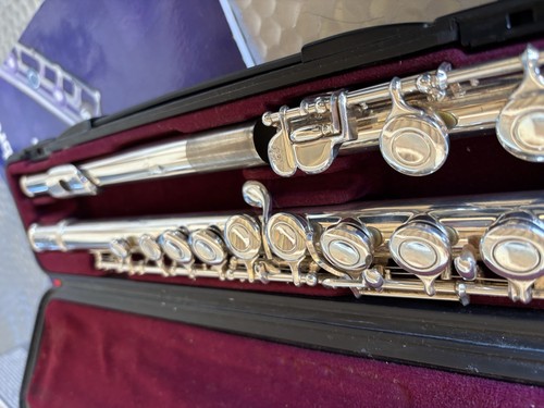 Yamaha flute 211s11 with book - yamaha,