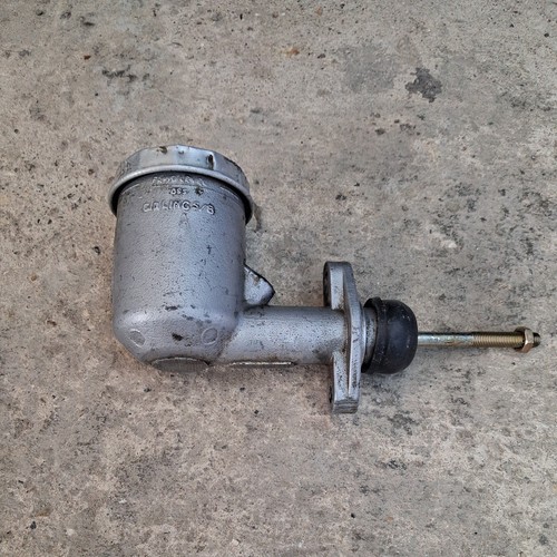 Girling brake master cylinder