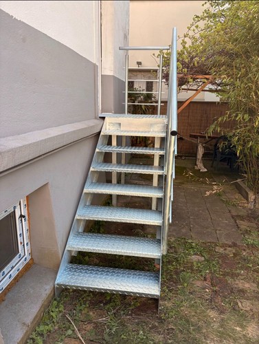 Galvanised staircases - ,