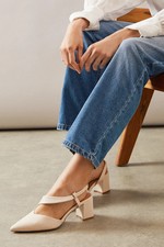 Wallis Bone Court Shoes Womens