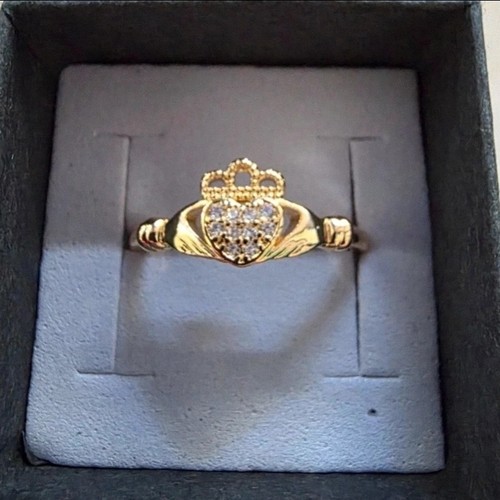 Beautiful gold toned - toned, metal