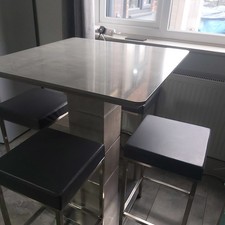  HIGH TABLE /BAR TABLE  AND 4