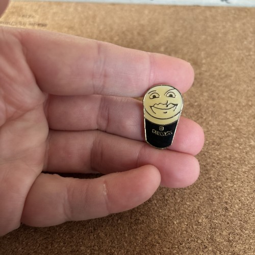 Guinness pin badge - badge, used