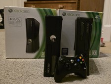 2 x XBOX 360 4GB Consoles