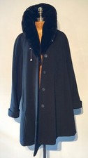 QUALITY BLACK CASHMERE WOOL BLEND A LINE RAGLAN SLEEVE COAT  B 44"  GB 10