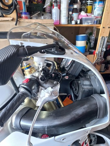 Suzuki gsxr600 gsxr750 srad - suzuki,