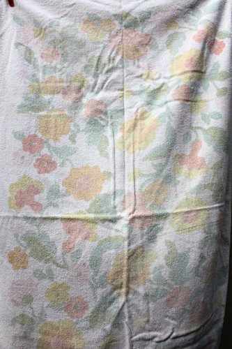 Vintage bath towel retro - vintage,