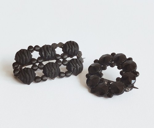 Victorian mourning brooch pair - mourning,