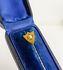 18ct Gold Pearl Stick Pin Tie