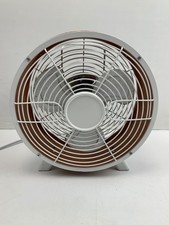 TJX Europe 7" Clock Fan LG-C201 220 - 240 Volts - Wood Effect.