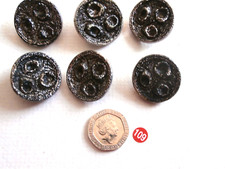 6 x unusual vintage buttons