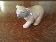 LLADRO #1204 Attentive Bear