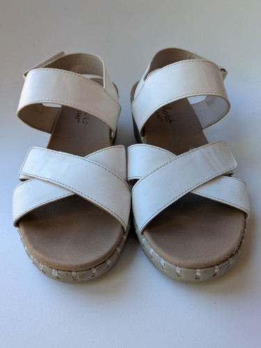 Skechers pier ave that s - ave,
