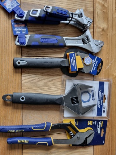 Plumber gas engineer pliers - plumber/gas,