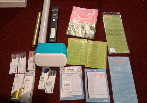 Cricut joy machine with - machine, lots