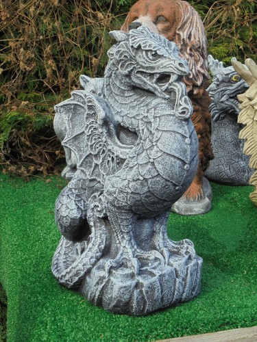 Small dragon concrete garden - small,