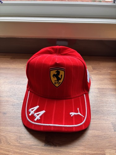 Scuderia ferrari 2025 lewis - f1,