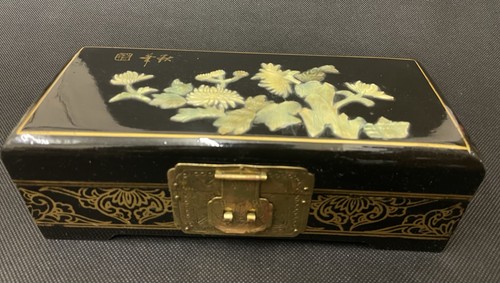 Black lacquer jewellery - jewellery, box