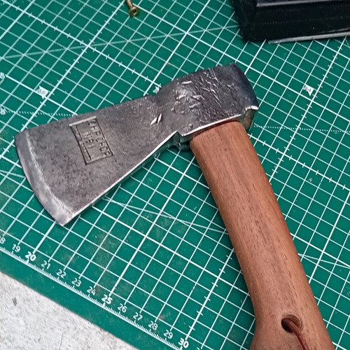 Chip chop hatchet axe - chop,