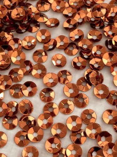 Sequins 4mm topaz nutmeg - sequins, brown