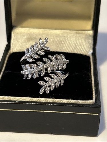 Sparkly wide leaf - sparkly,