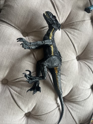 Jurassic world track n - -,