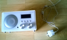 DAB DIGITAL/FM RADIO  DB485-1  JOHN LEWIS. WHITE  WITH INSTRUCTIONS 