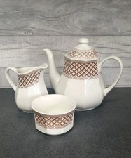 J&G Meakin Teapot Set In Wicker Pattern. Excellent Condition Never Used Vintage