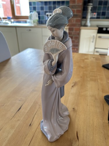 Retired lladro nao porcelain - nao,