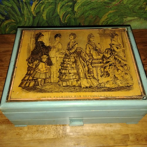 Antique dresser jewelry - antique, dresser,