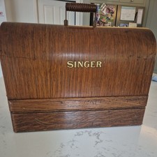 Singer 99k Sewing Machine, Vintage 1931 Manual Hand Crank Machine with Wood Case
