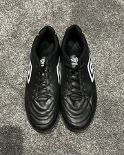 Umbro Attacante TF Astro Boots