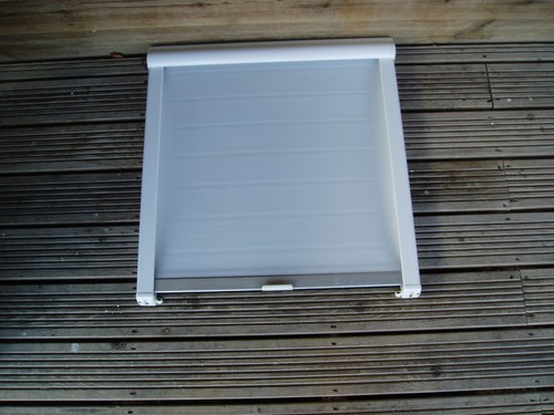 Caravan blind 57cm - 57cm, 61cm