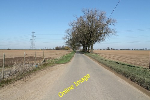 Photo 6x4 marsh road near - 6x4,