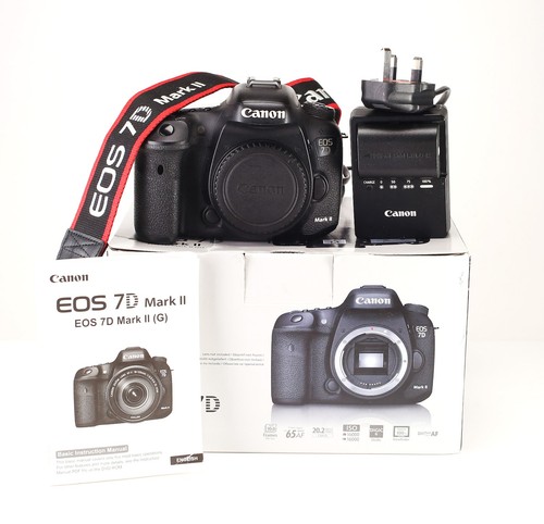 Canon eos camera body - 7d,