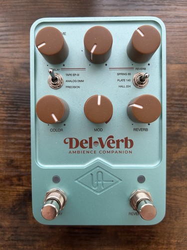 Universal audio del verb - universal,