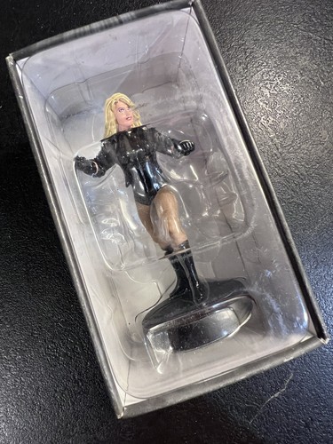Super hero figurine - super,