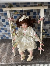 China/ Porcalaine Doll On