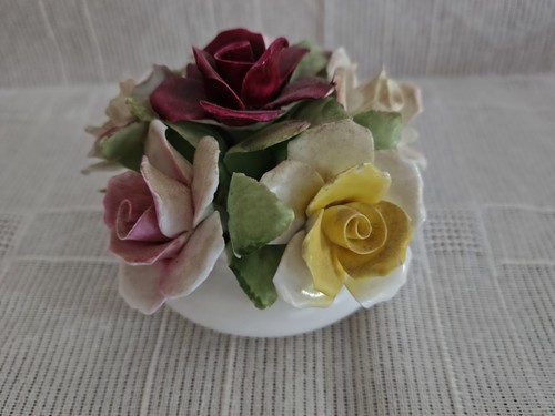 Royal doulton bone china - doulton,